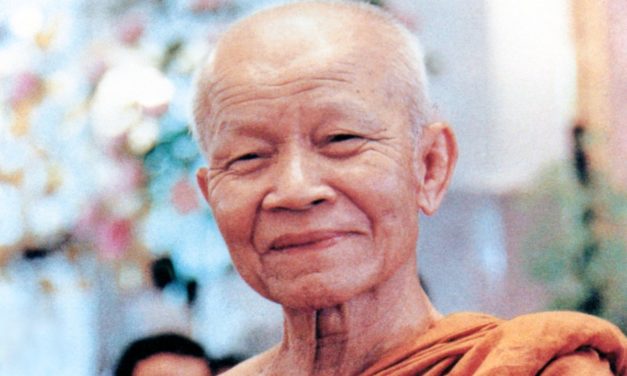 Living with Luangta Maha Boowa | Ajahn Dick Sīlaratano